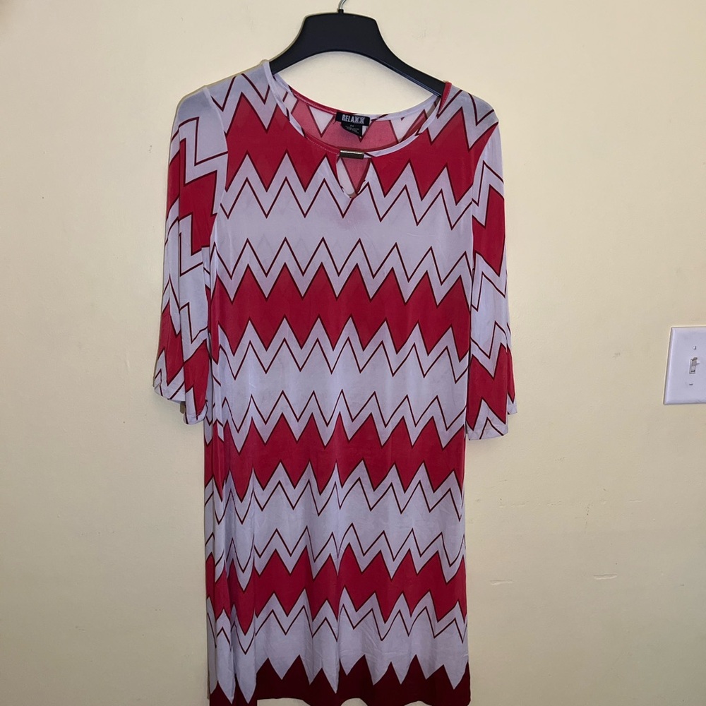 Relaxx Women’s Pink and White Zigzag Dress Size 2X